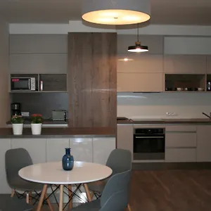 karlin-apartment.praguehotelsweb.com/
