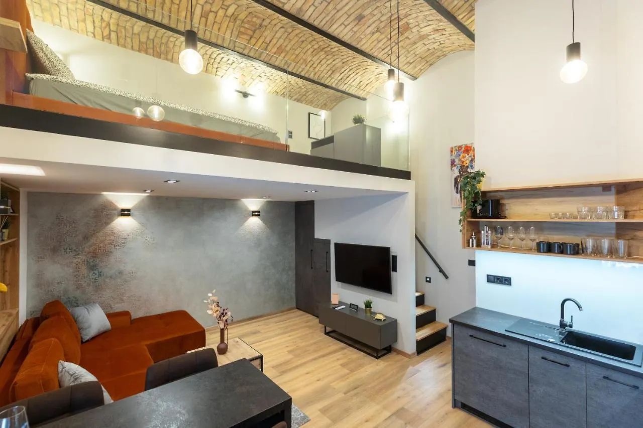 Parliament Dream Apartment! Budapest